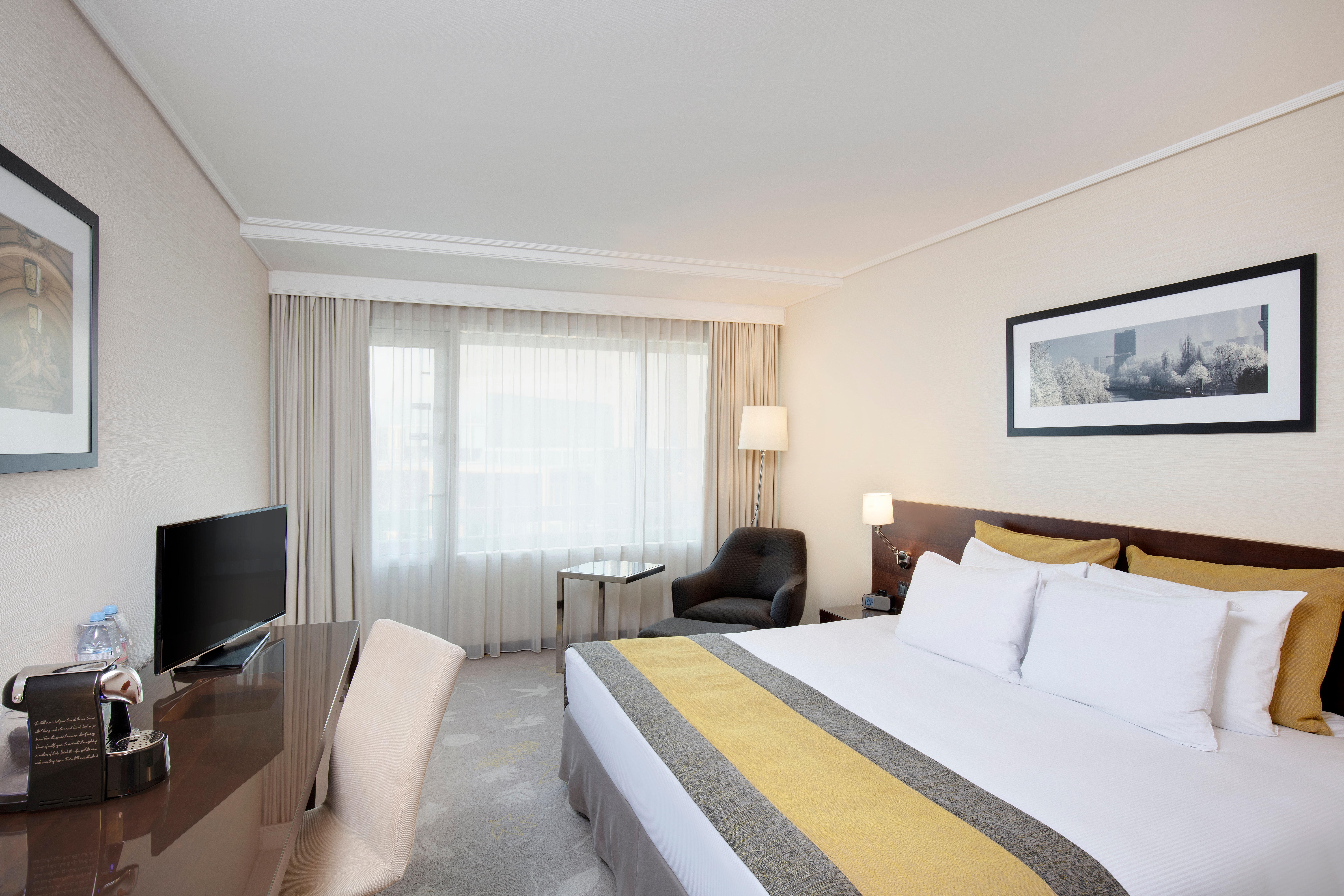 Crowne Plaza Bucharest By Ihg Hotel Exterior foto