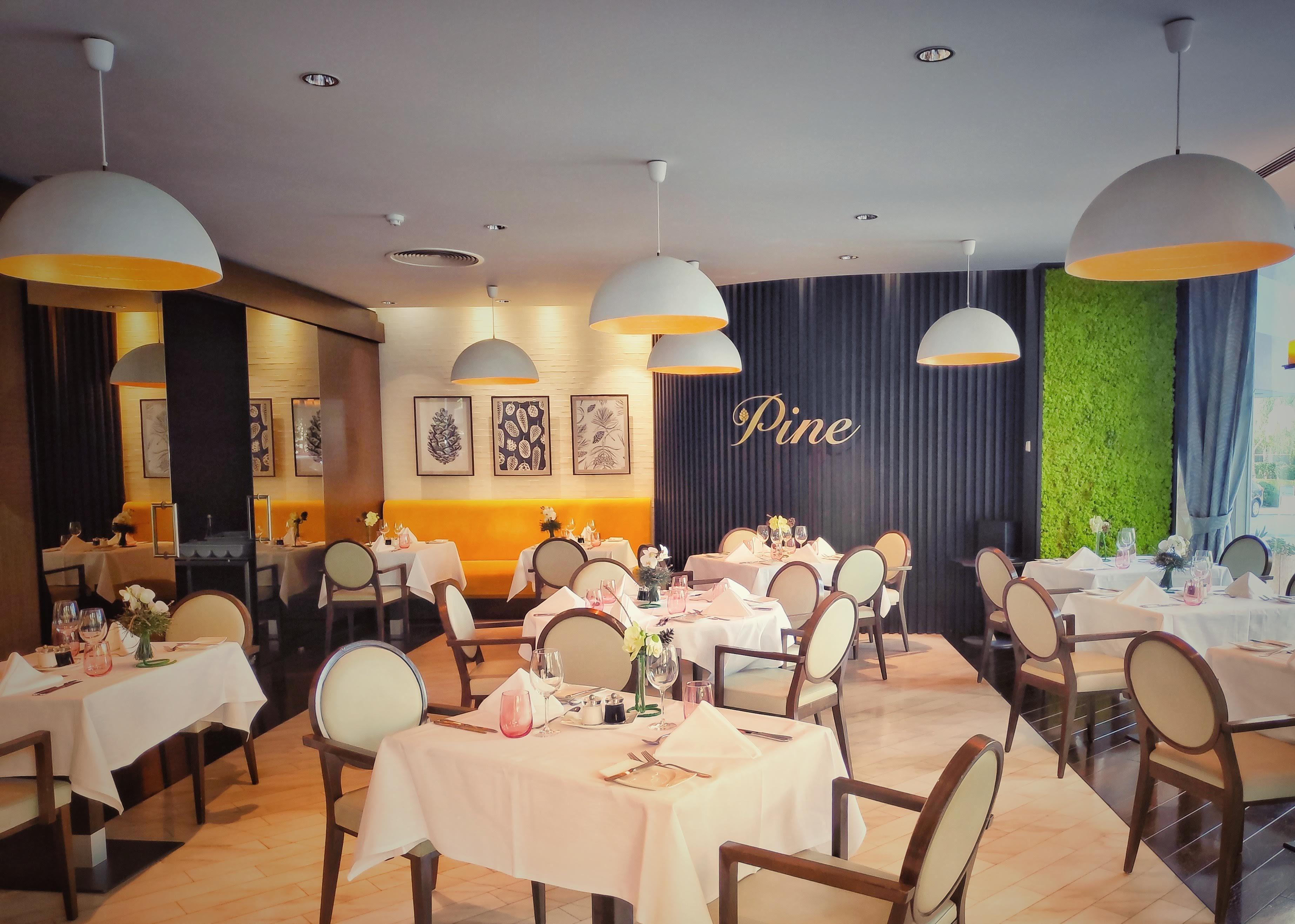 Crowne Plaza Bucharest By Ihg Hotel Exterior foto