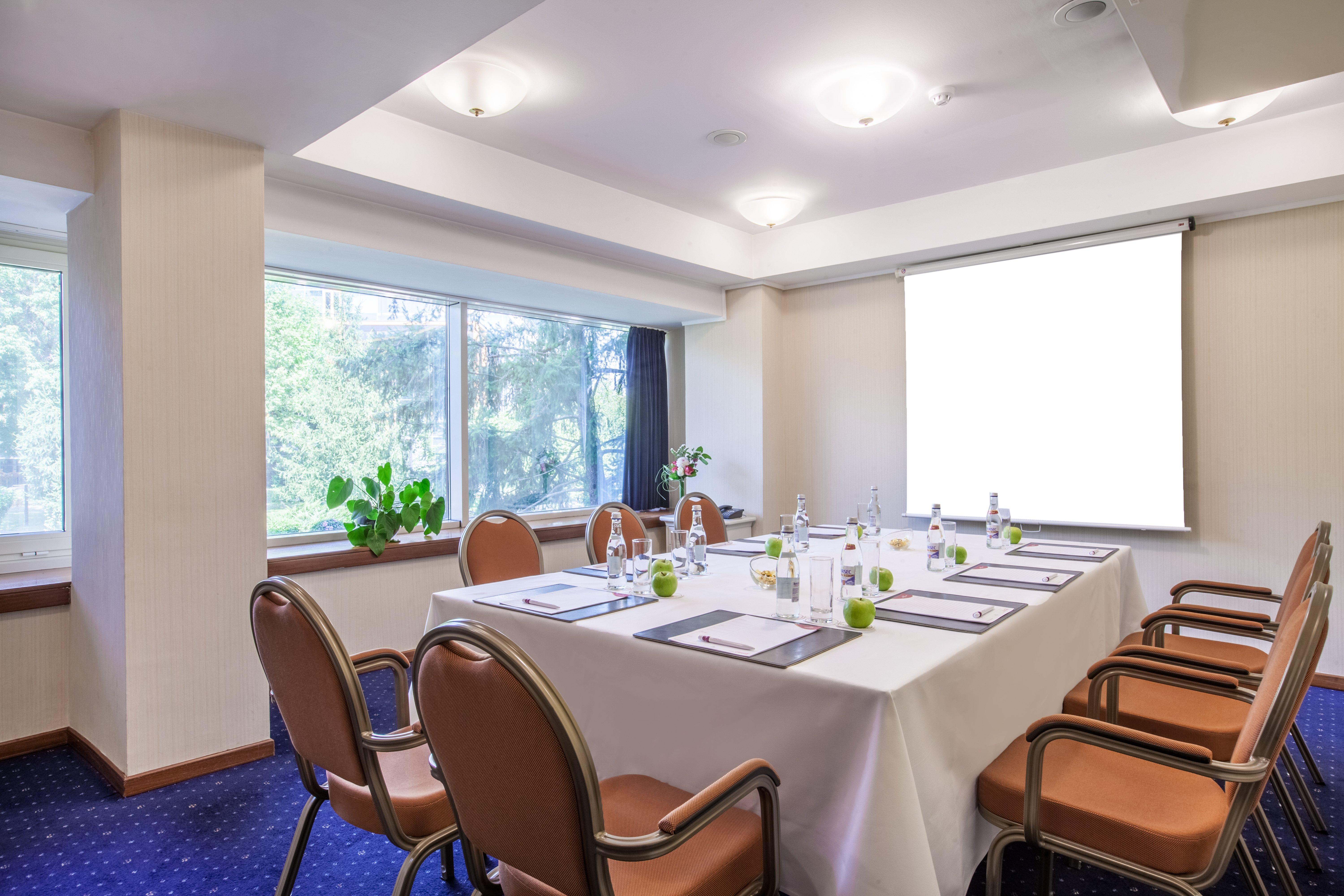 Crowne Plaza Bucharest By Ihg Hotel Exterior foto