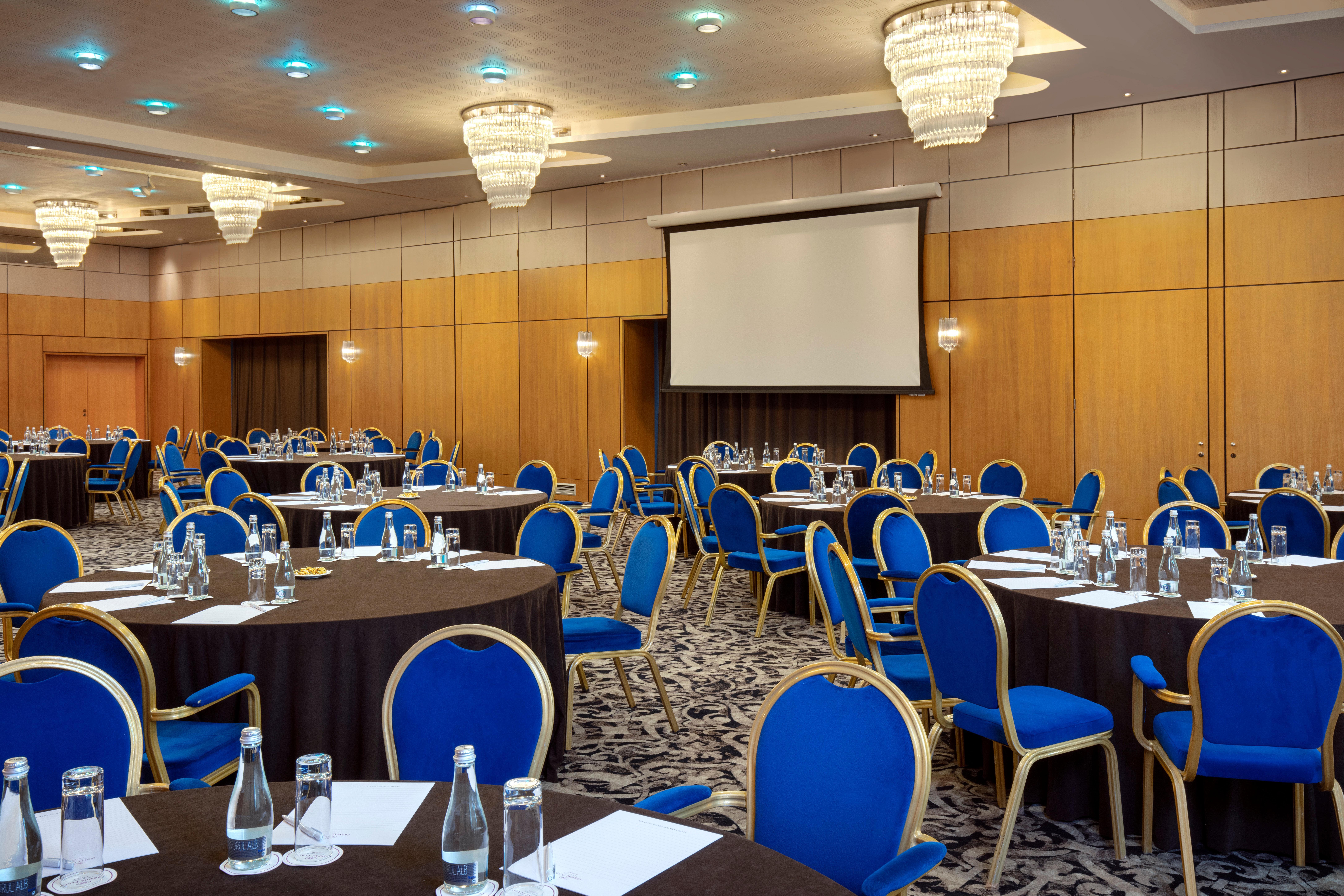Crowne Plaza Bucharest By Ihg Hotel Exterior foto