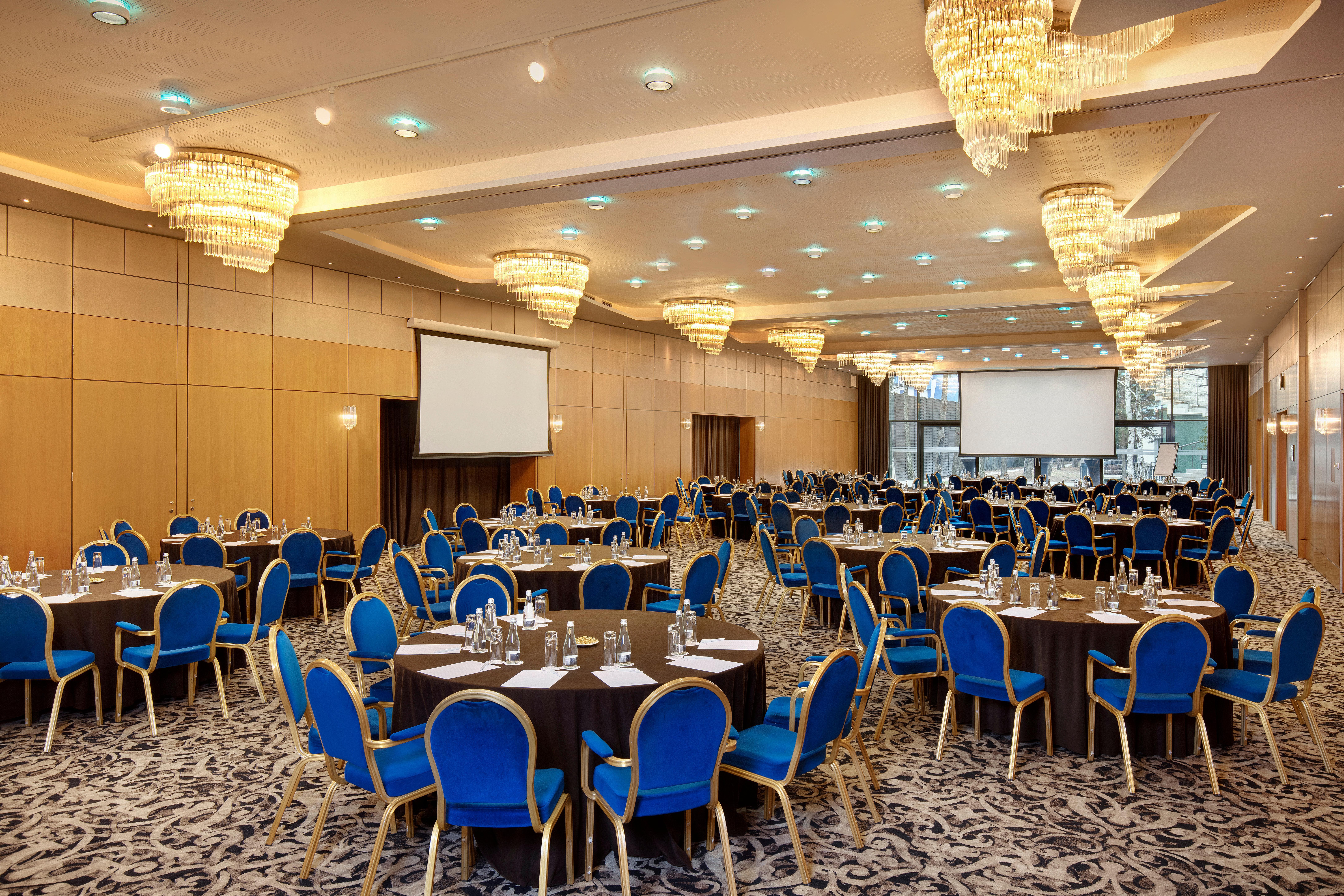 Crowne Plaza Bucharest By Ihg Hotel Exterior foto