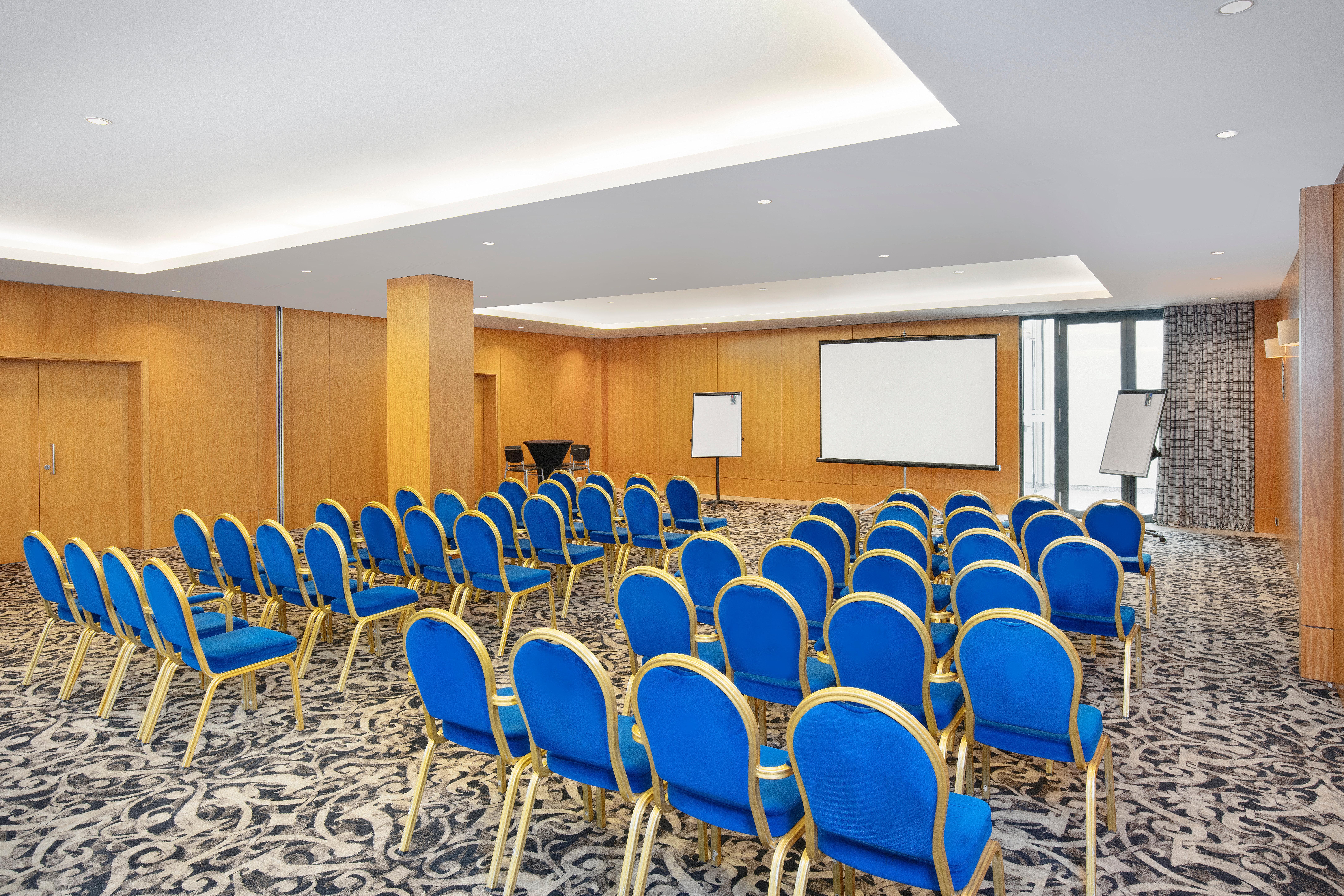 Crowne Plaza Bucharest By Ihg Hotel Exterior foto