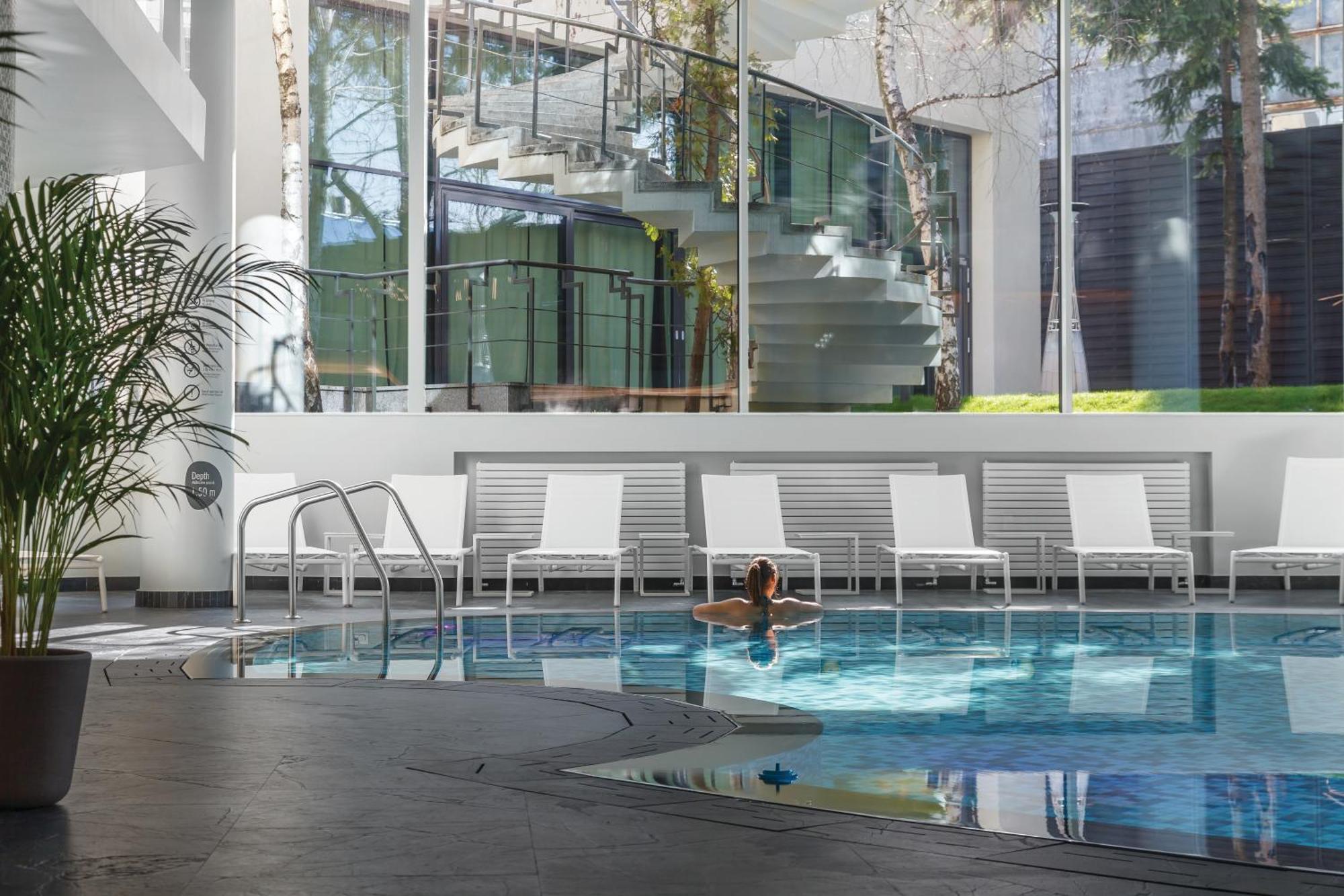 Crowne Plaza Bucharest By Ihg Hotel Exterior foto